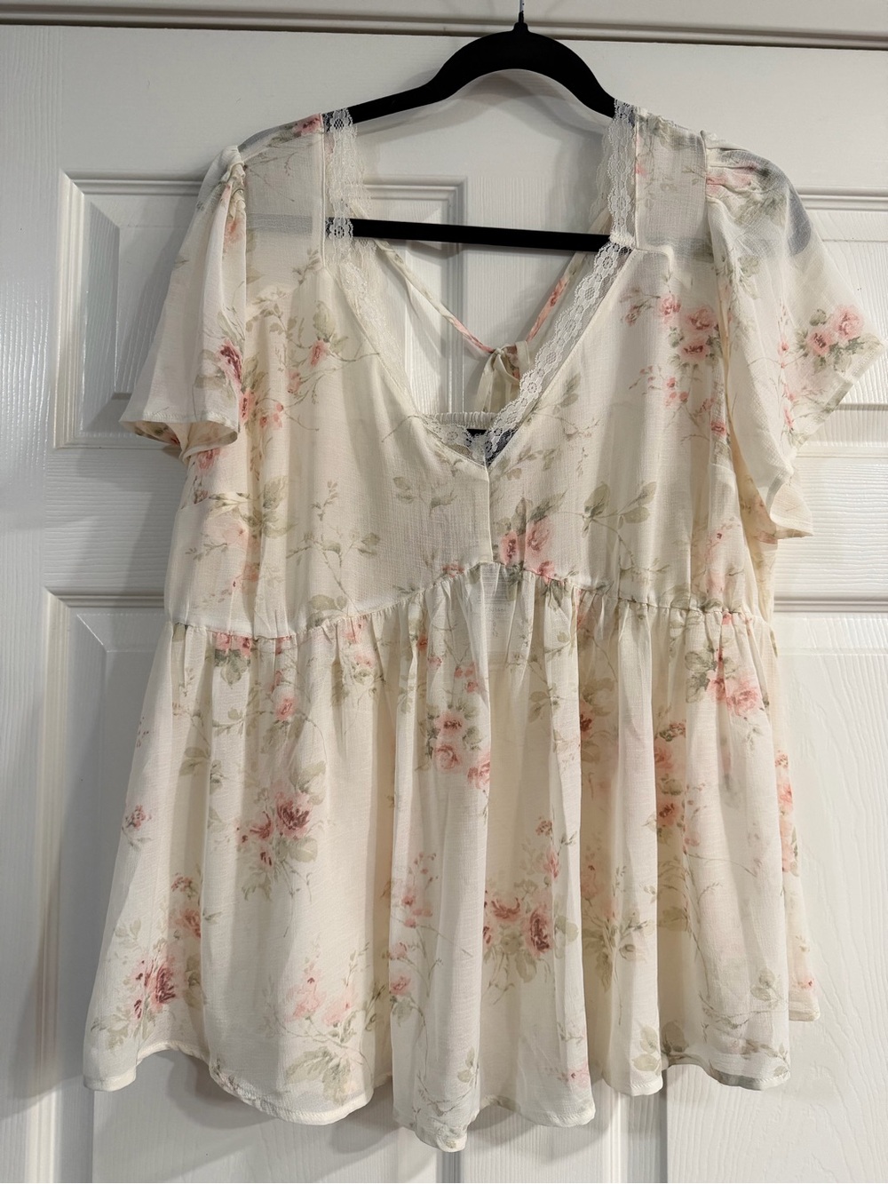 torrid Cream Floral Lace-Trim Top (NWOT) - Picture 3 of 8